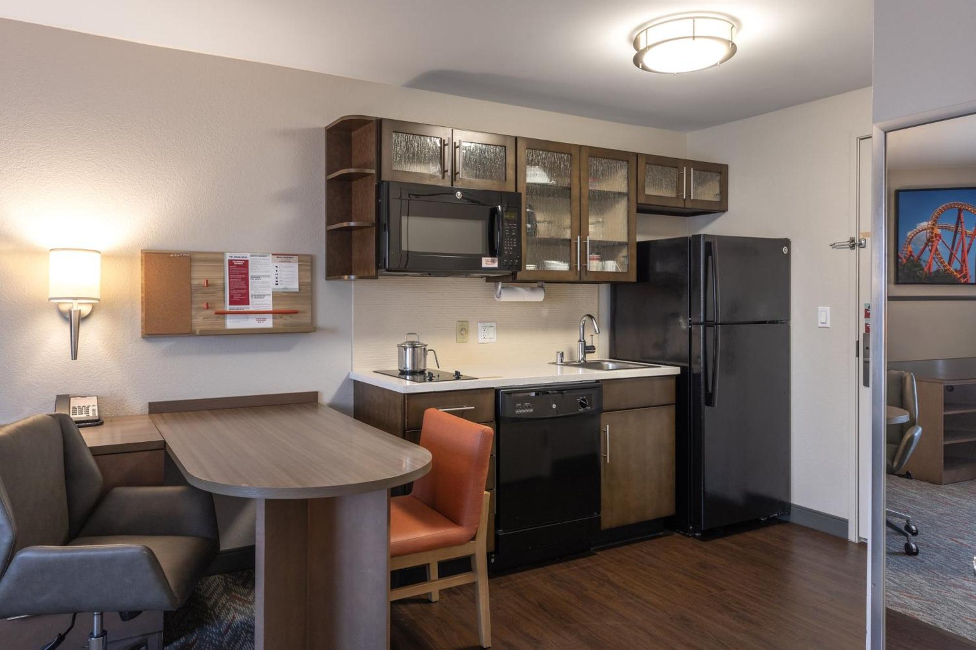 Candlewood Suites Anaheim - Resort Area By Ihg Eksteriør bilde